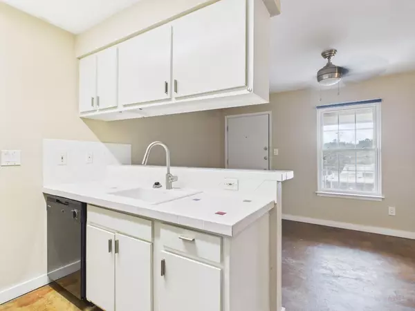 Austin, TX 78704,2302 East Side DR #20