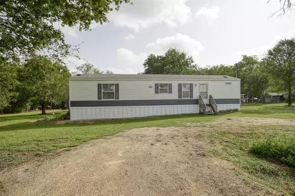 Flatonia, TX 78941,7810 Saint Charles ST