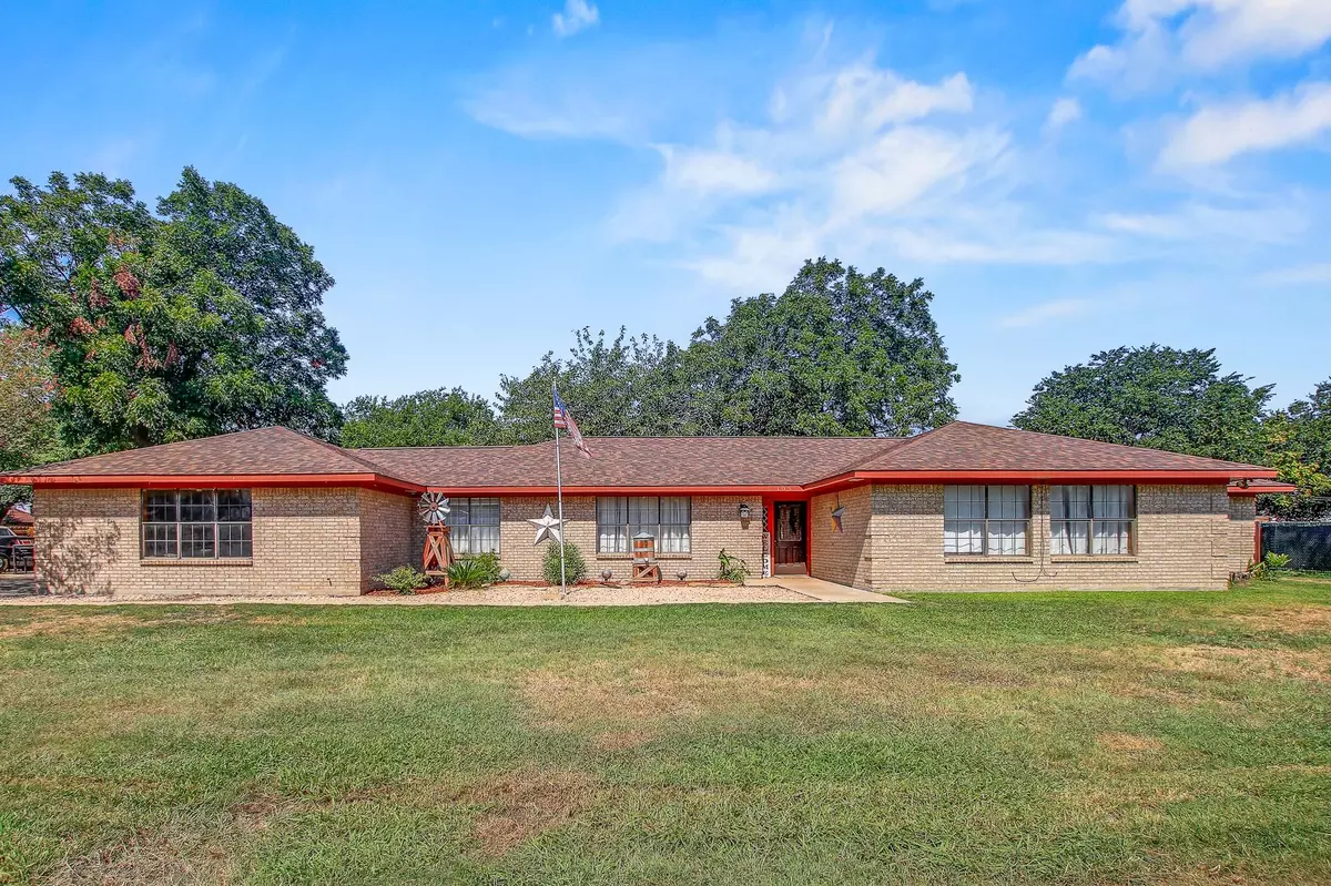 Thorndale, TX 76577,105 Frederick LN