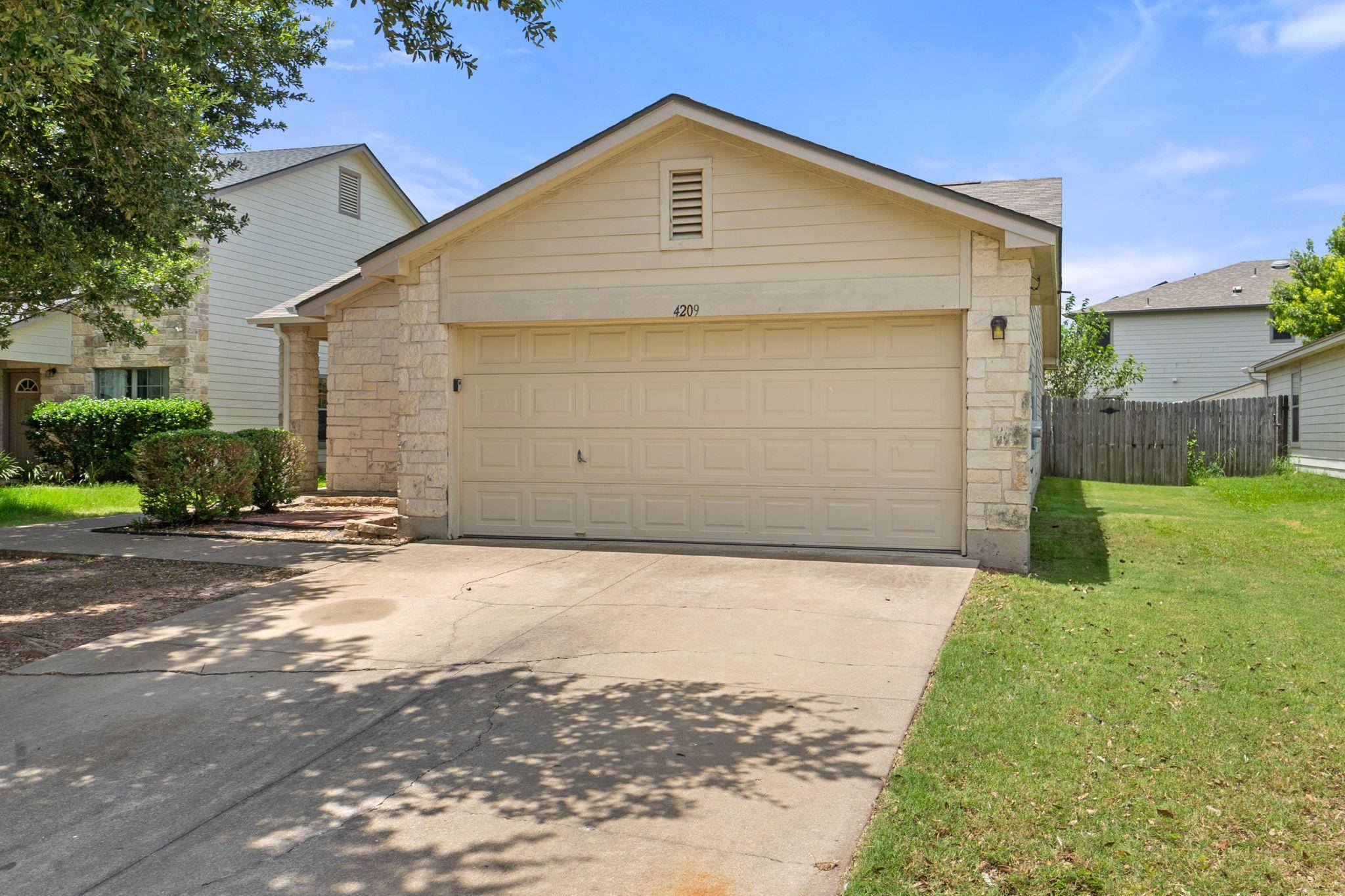 Taylor, TX 76574,4209 Glacier Point CV