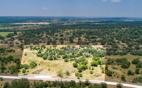 Center Point, TX 78010,142 N Steel Creek Crest HWY