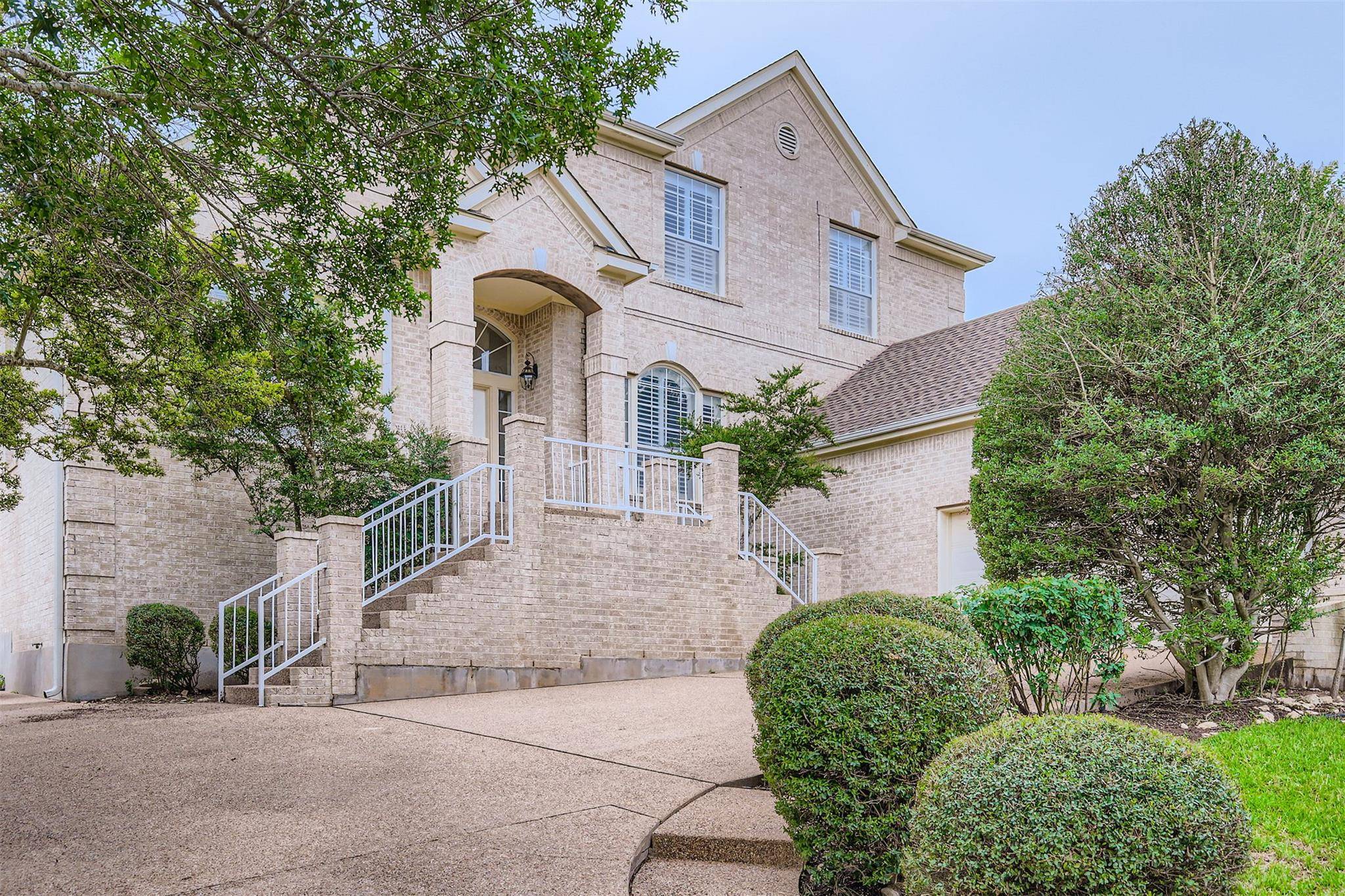 2114 Cliffs Edge DR, Austin, TX 78733