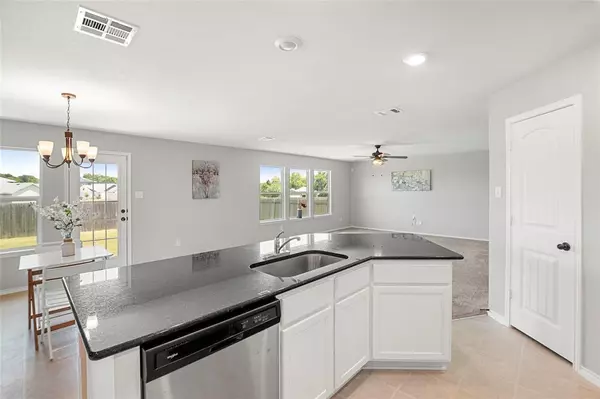 Elgin, TX 78621,117 W Point WAY