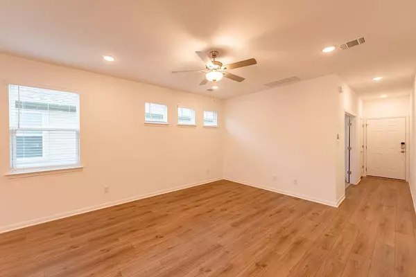 Hutto, TX 78634,210 Flowers Ave