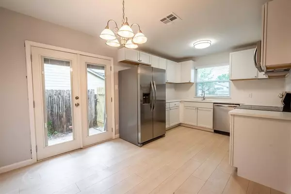 Austin, TX 78729,8708 PINERIDGE DR #A