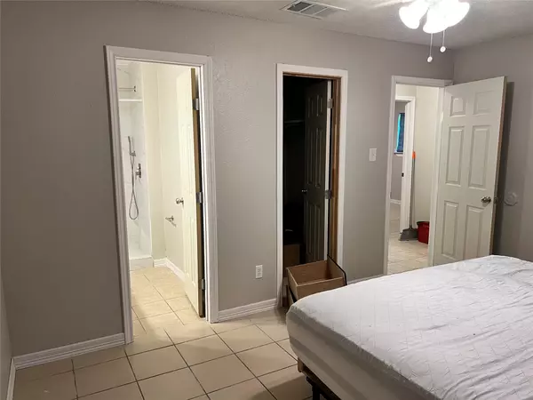 La Grange, TX 78945,838 N Monroe ST #840