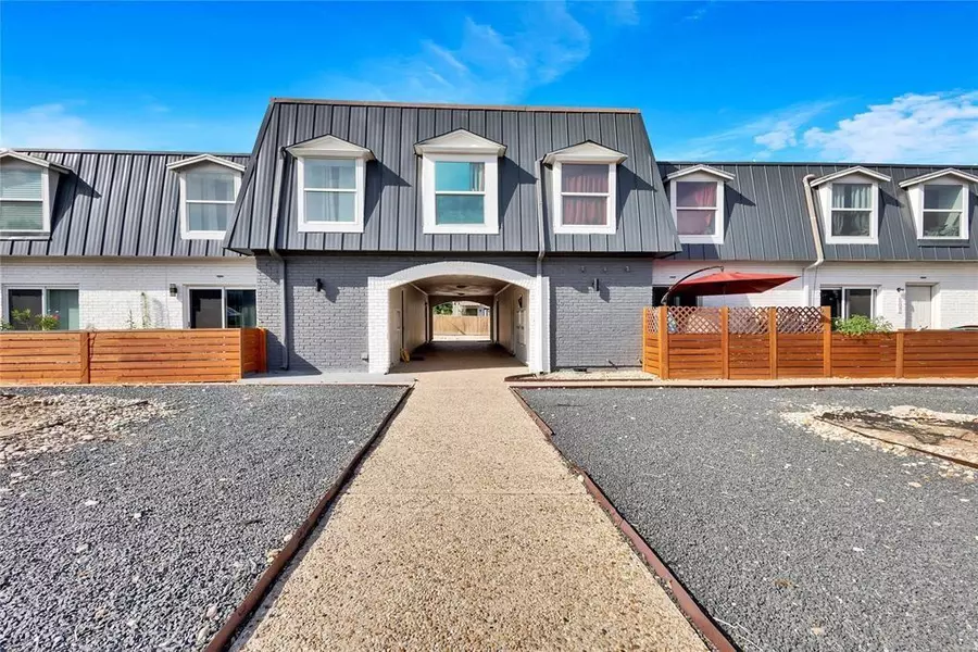 300 E Croslin ST #114, Austin, TX 78752