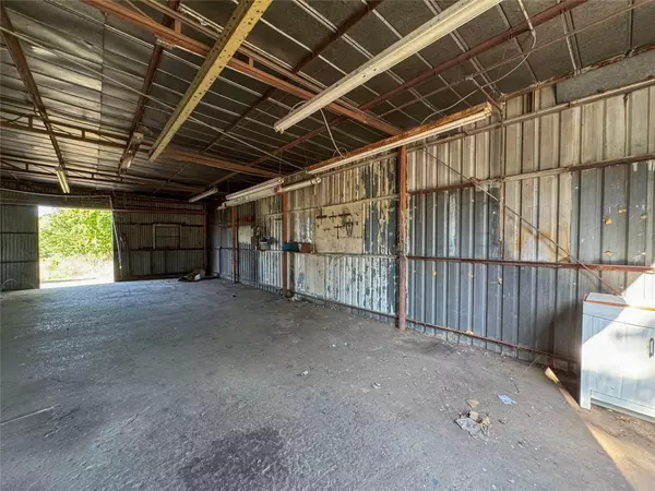 Caldwell, TX 77836,1503 W 8th Street