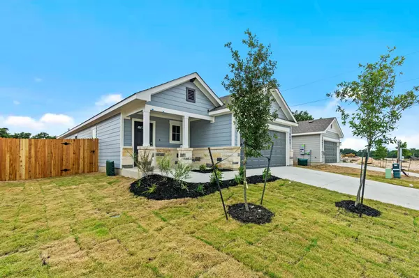 245 Ironshoe TRL, Liberty Hill, TX 78642