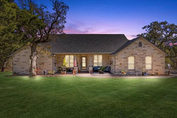 111 Buckboard DR, Bastrop, TX 78602