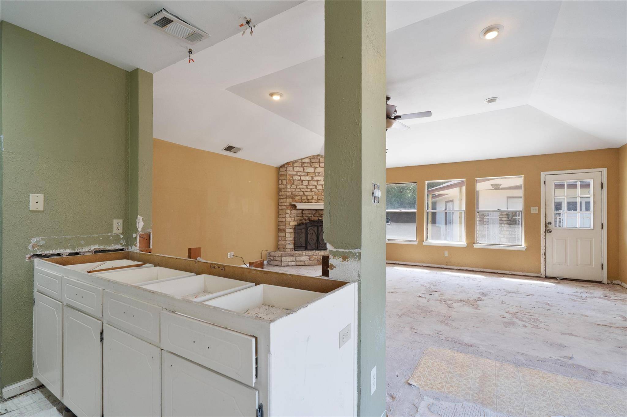 Austin, TX 78749,7008 Beckett RD