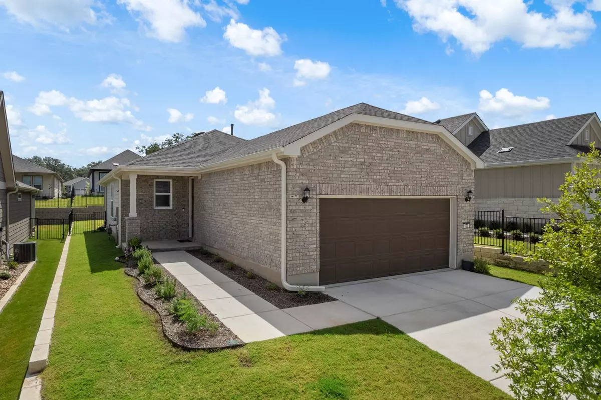 Georgetown, TX 78633,122 Clay Hill ST