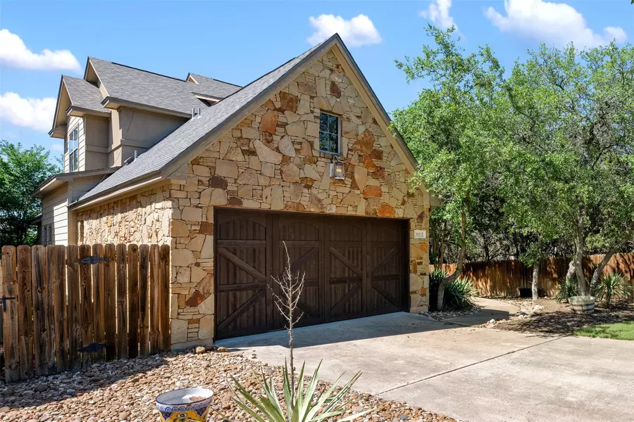 3902 Red Bird TRL #B, Lago Vista, TX 78645