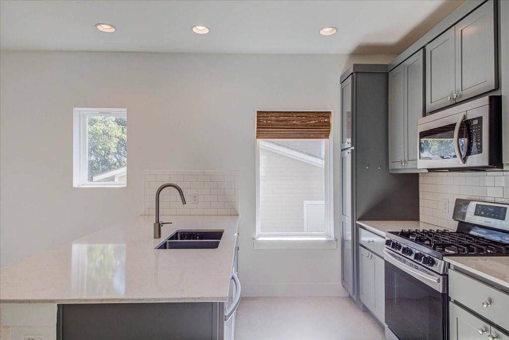 Austin, TX 78721,5004 Baker ST #B