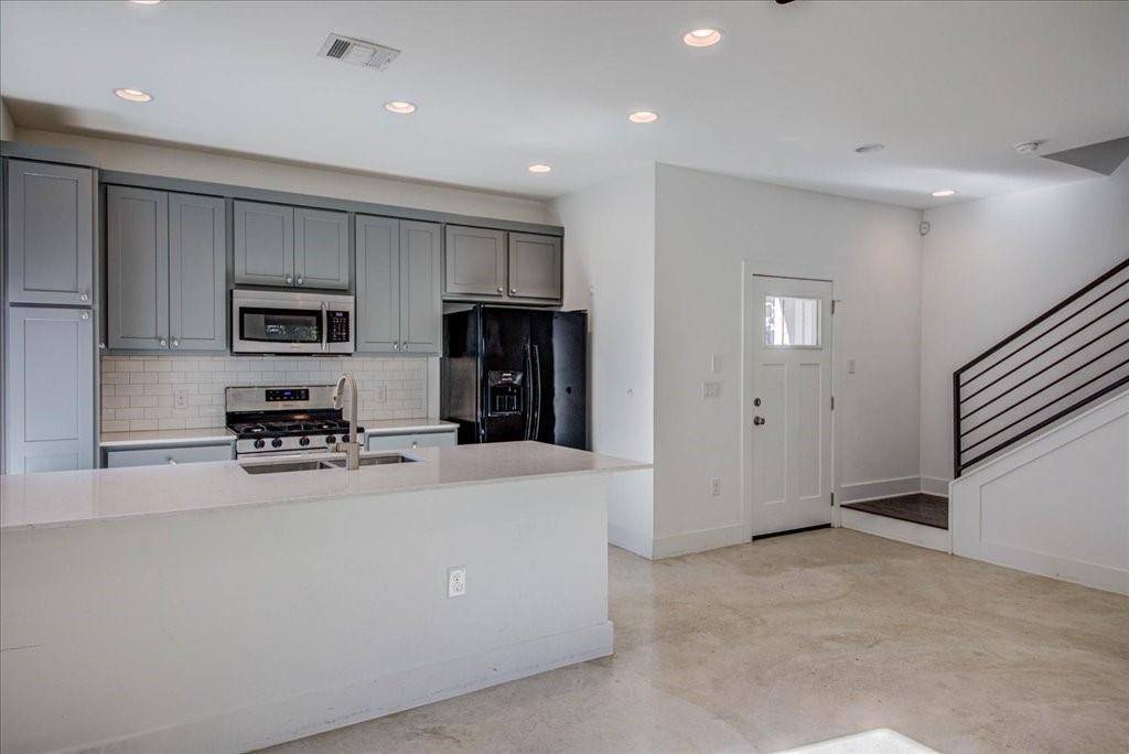 Austin, TX 78721,5004 Baker ST #B