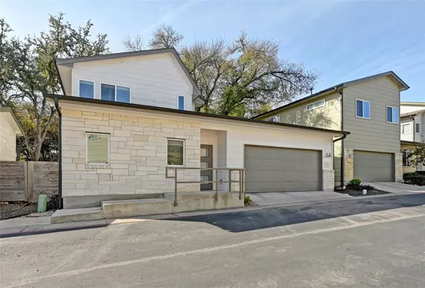 6800 Menchaca RD #18, Austin, TX 78745