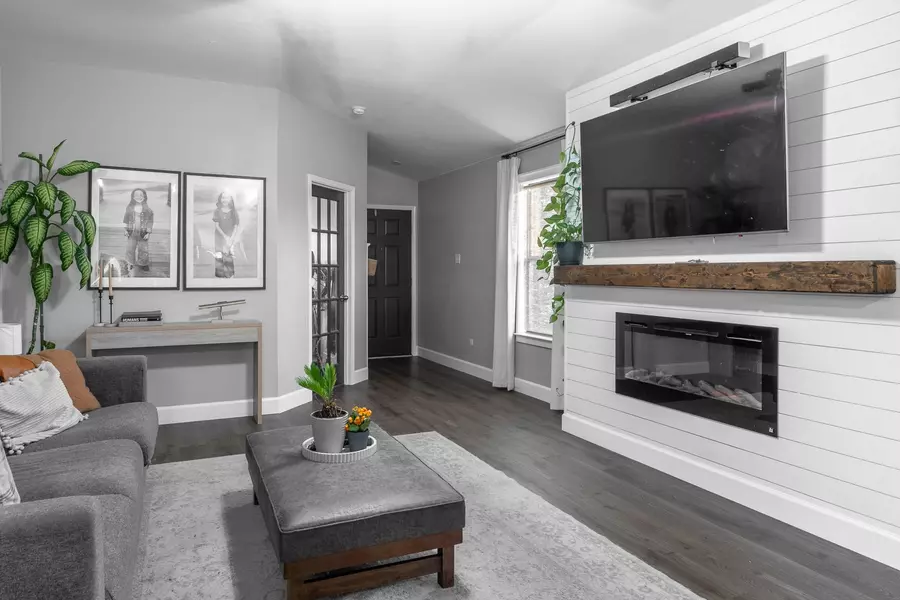 20200 Merlin Falcon TRL, Pflugerville, TX 78660