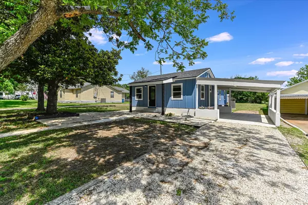 Elgin, TX 78621,710 E 2nd ST