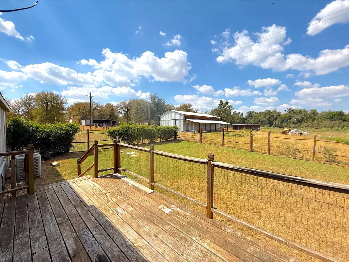Elgin, TX 78621,3063 County Road 484
