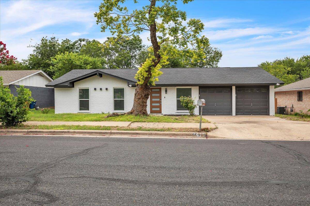 1411 Manford Hill DR, Austin, TX 78753