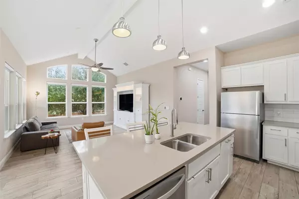 Austin, TX 78739,5200 Cornflower DR