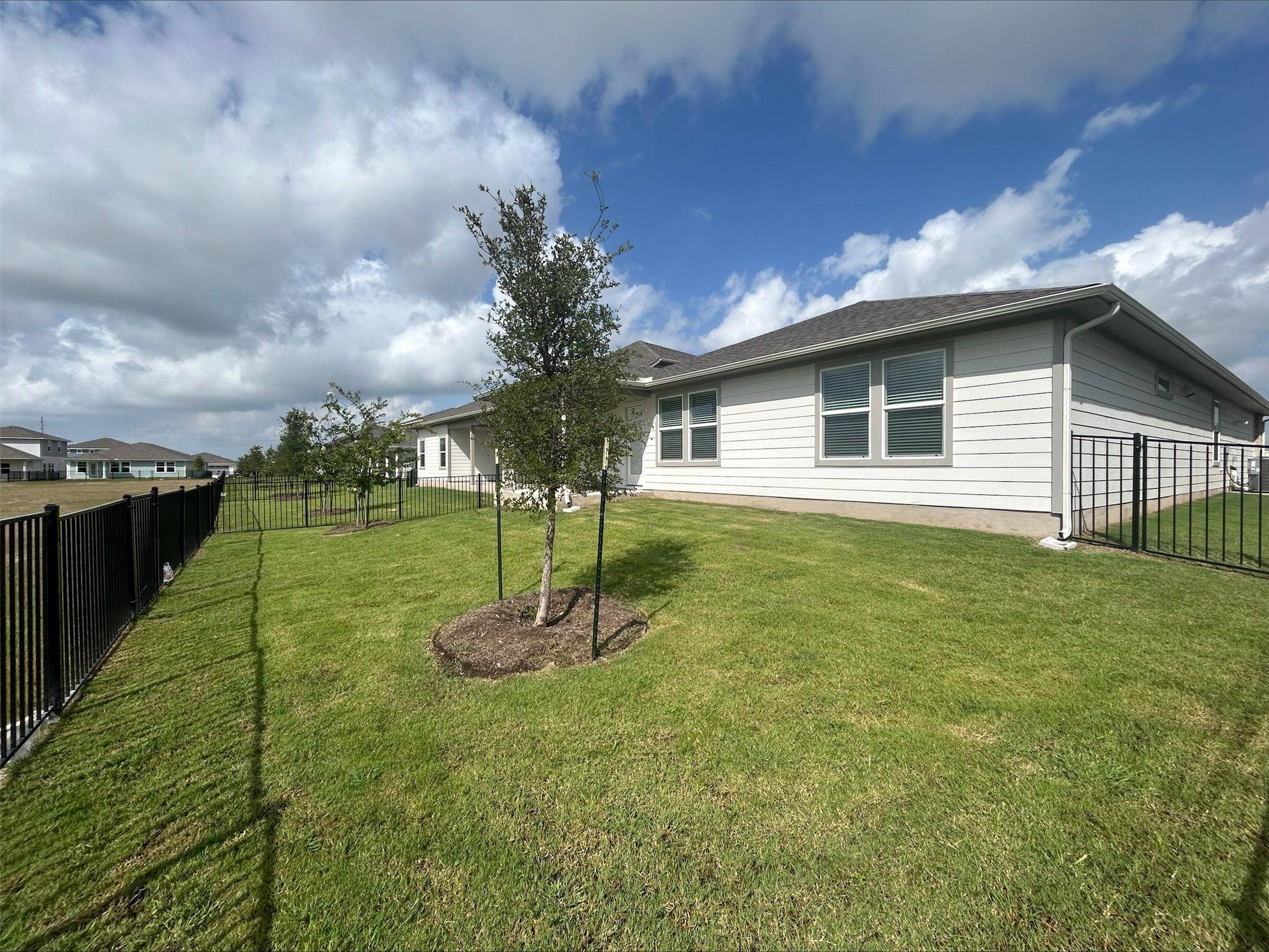 Pflugerville, TX 78660,17117 Loch RD