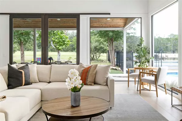 Dripping Springs, TX 78620,499 Hannah DR