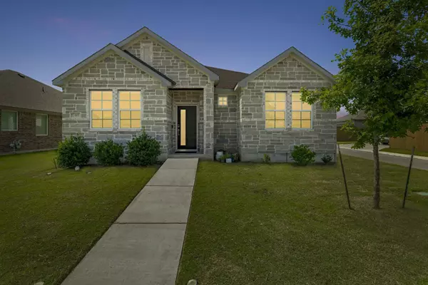 115 Dedina DR, Georgetown, TX 78626