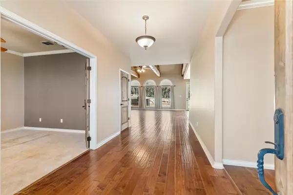 Wimberley, TX 78676,2001 Montell RD