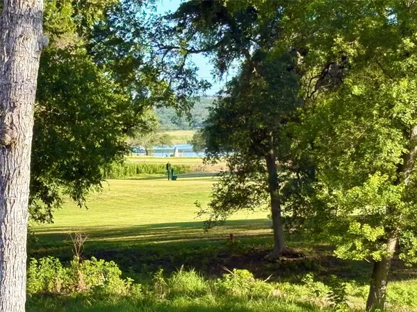 Lago Vista, TX 78645,21010 Stone Cliff DR