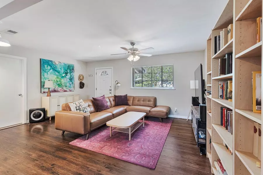 1715 W Saint Johns Ave, Austin, TX 78757