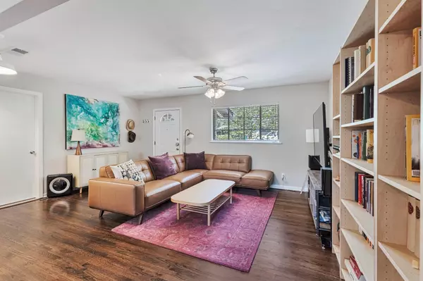 1715 W Saint Johns Ave, Austin, TX 78757