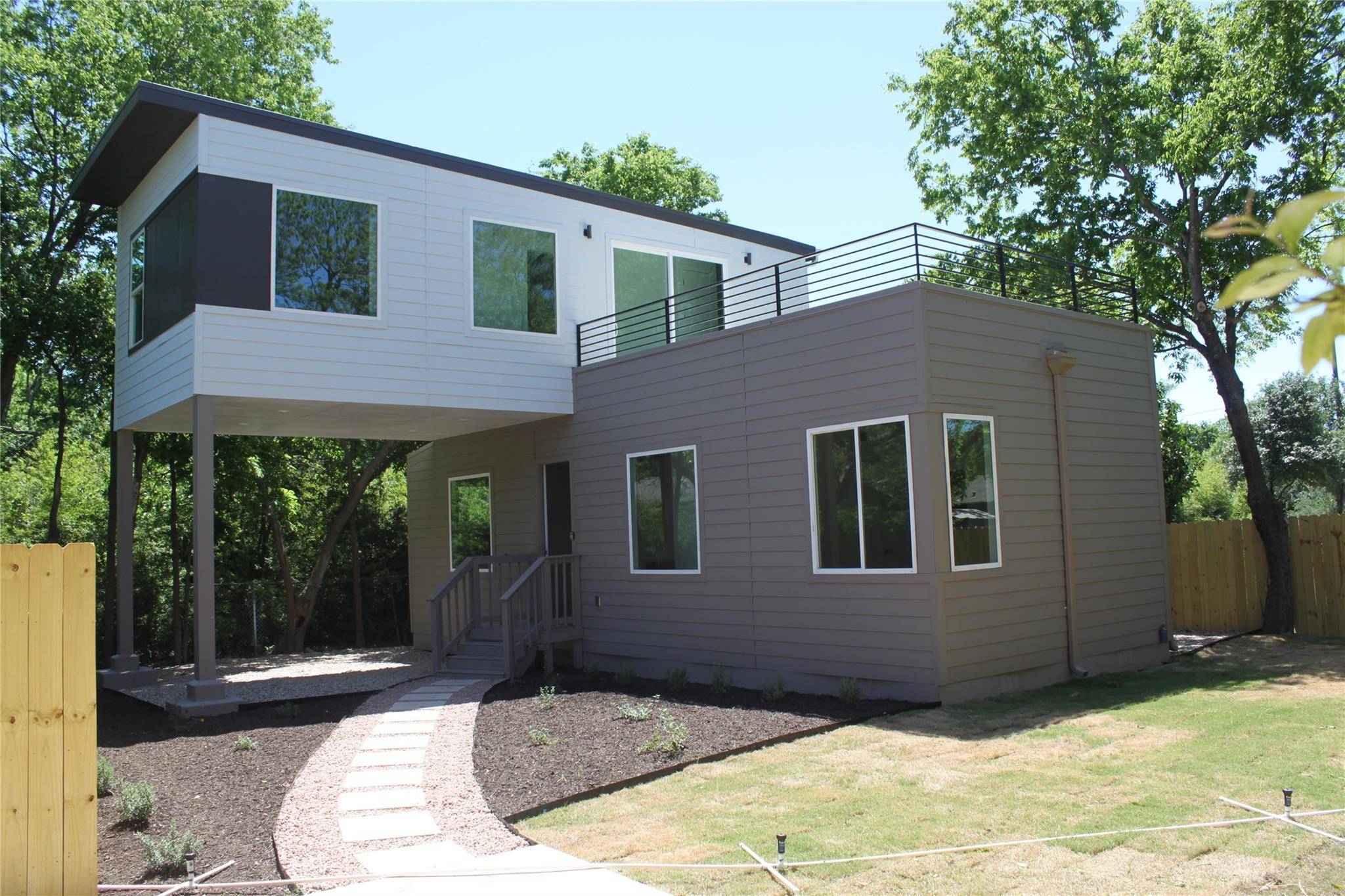 403 Middle LN #2, Austin, TX 78753