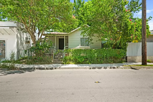 Austin, TX 78702,417 Robert T Martinez Jr ST