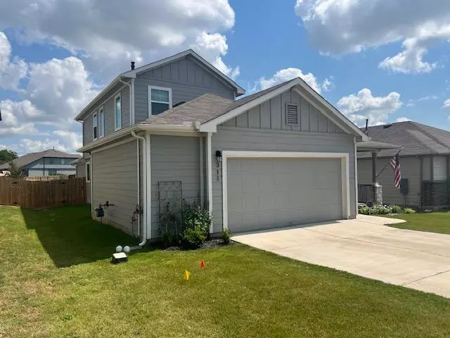 311 Town Lake BND, Kyle, TX 78640