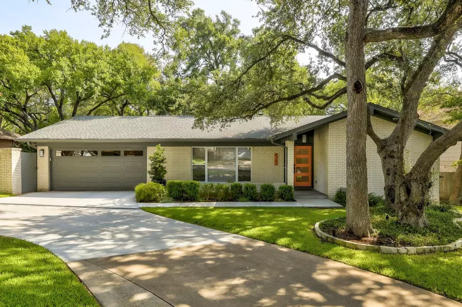 8702 Silverhill LN, Austin, TX 78759
