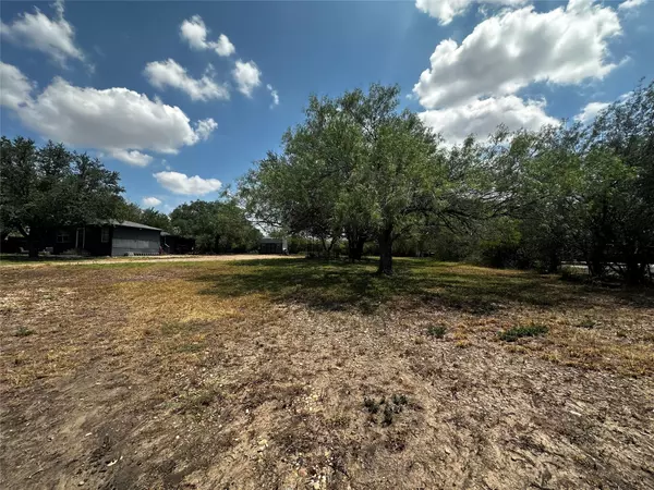San Antonio, TX 78242,7922 Dempsey ST