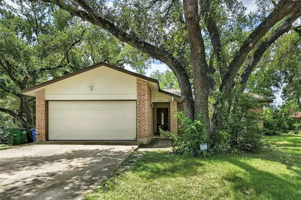 8903 Piney Point DR, Austin, TX 78729