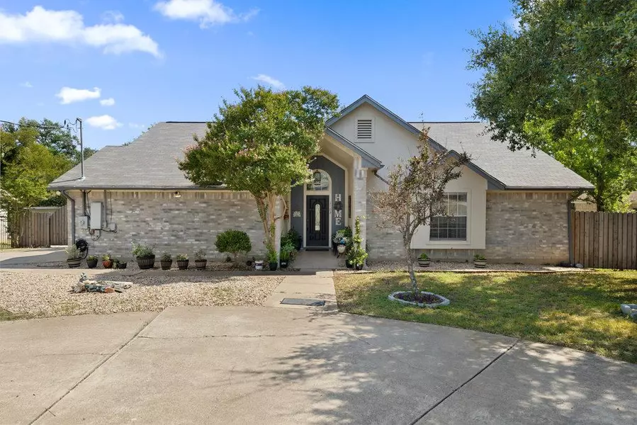 1102 Oak Hollow DR, Leander, TX 78641