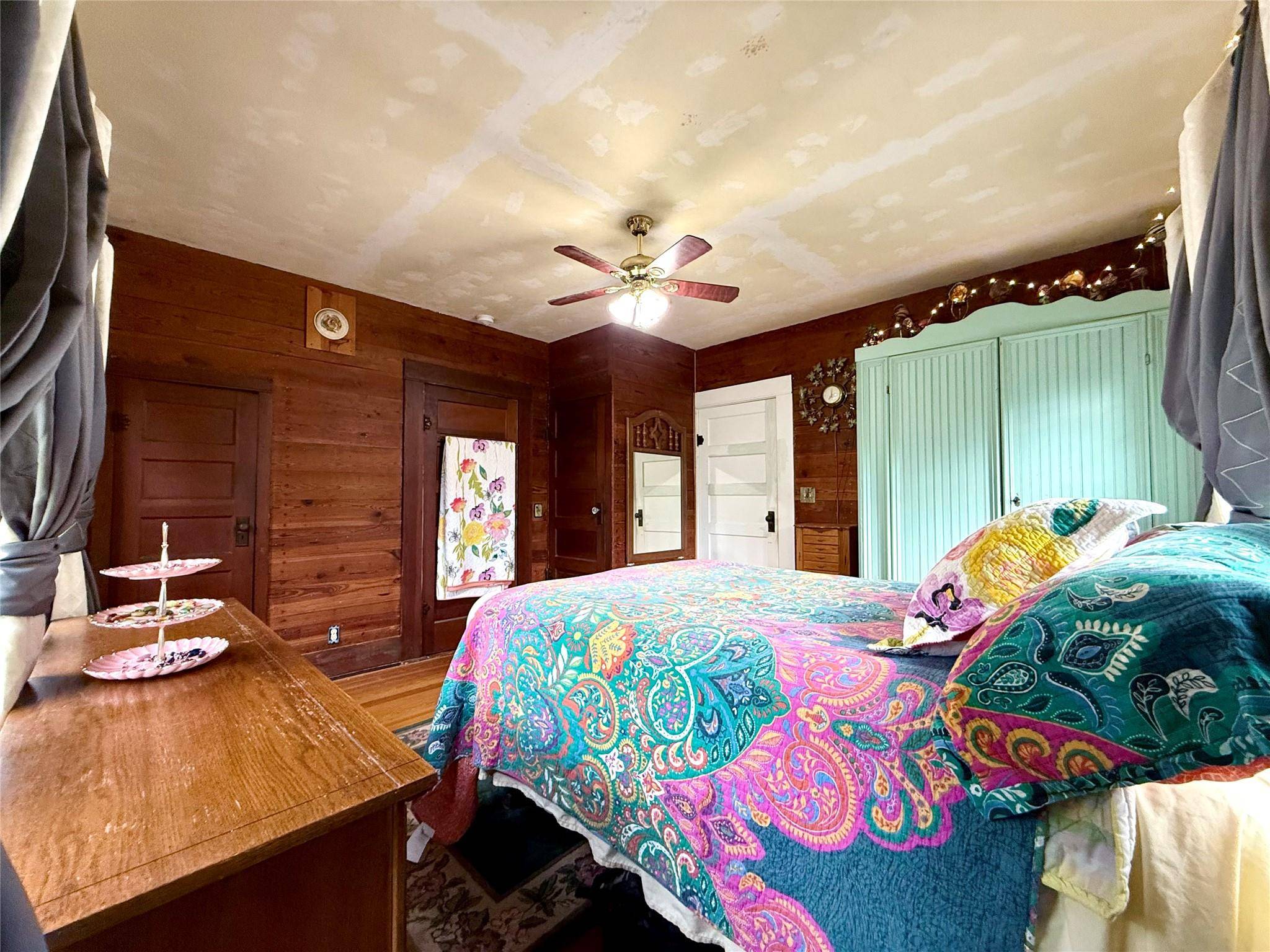 La Grange, TX 78945,935 E Upper Line ST