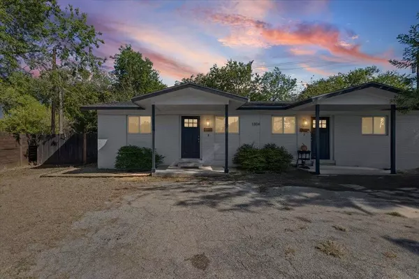 1304 Falcon CV #B, Austin, TX 78745