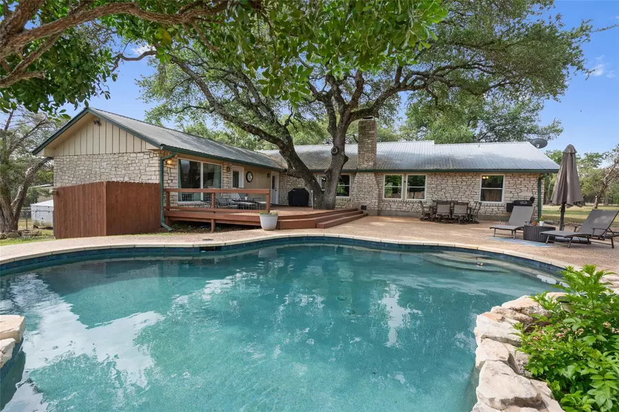 720 Circle G Ranch RD, Dripping Springs, TX 78620