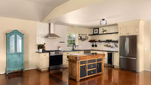 Dripping Springs, TX 78620,1010 Meadow Ridge DR