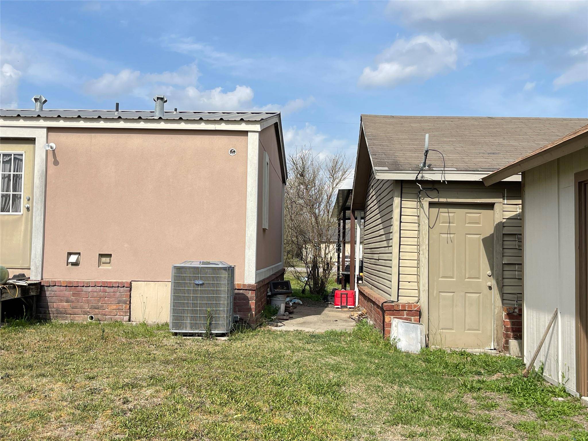 Cedar Creek, TX 78612,379 McDonald LN W