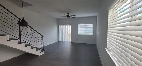 Lago Vista, TX 78645,21206 Portsmouth CV #B