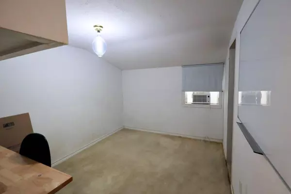 Paige, TX 78659,109 Travis RD