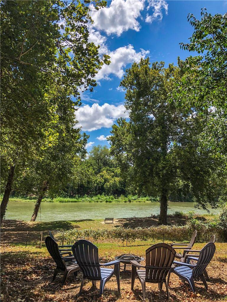 Bastrop, TX 78602,329 Riverwood DR