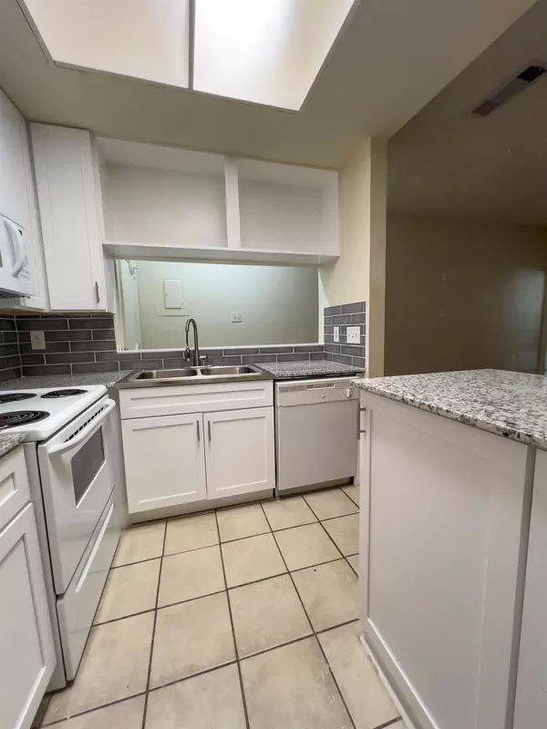 Austin, TX 78705,806 W 24th ST #130