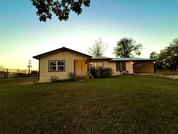 209 County Road 310, Rockdale, TX 76567