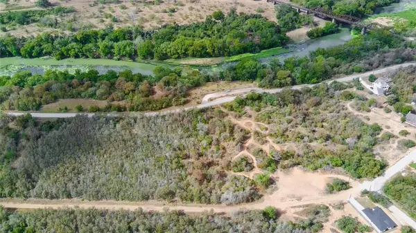 Bastrop, TX 78602,307 Kahana LN